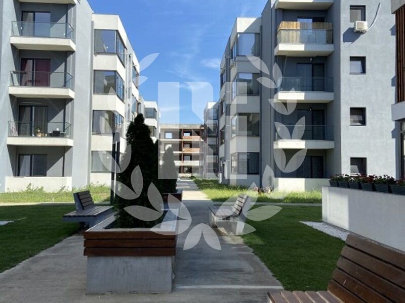 APARTAMENT 3 CAMERE DECOMANDAT 79 MP